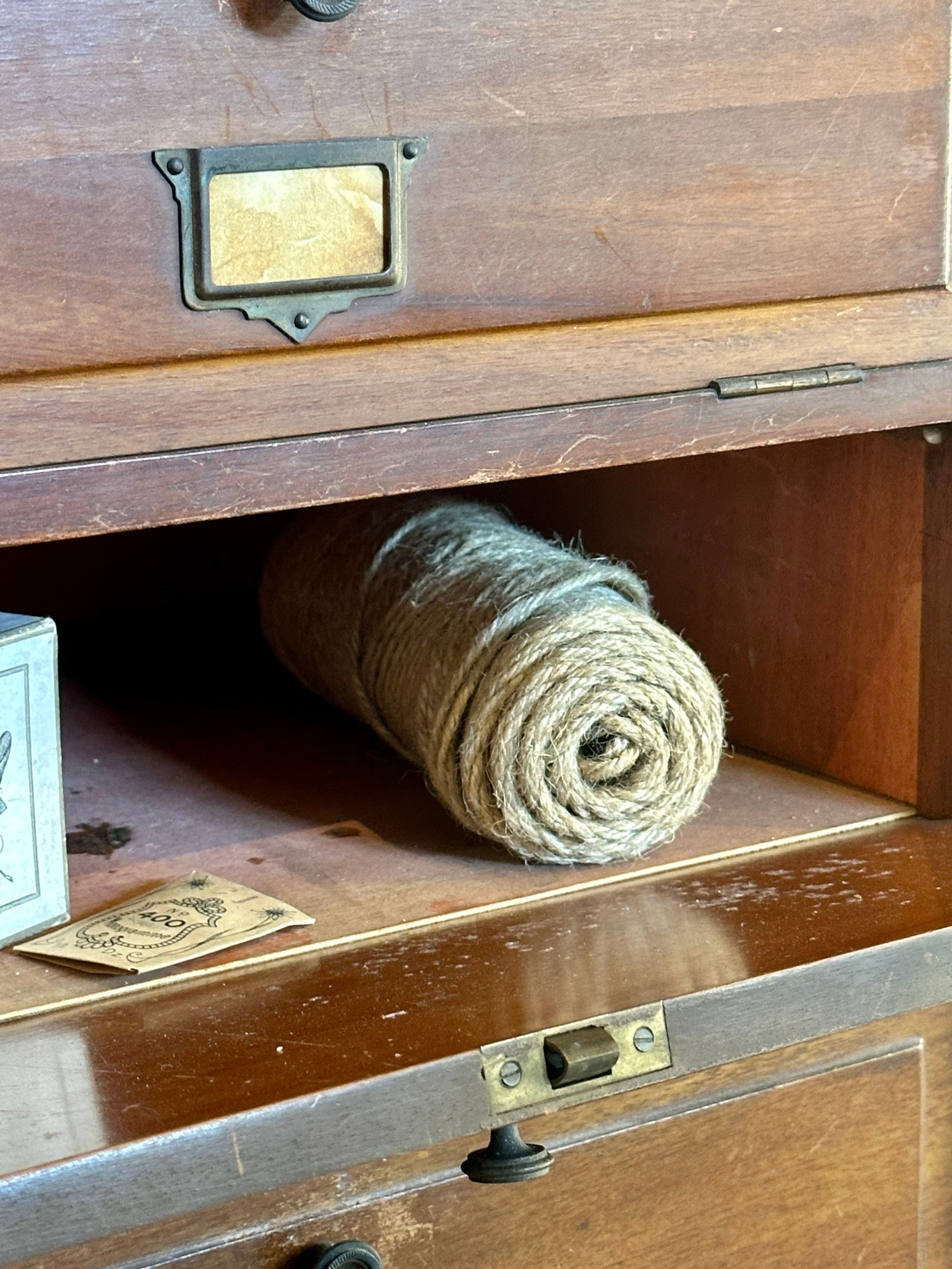 Ancien meuble de notaire à clapets