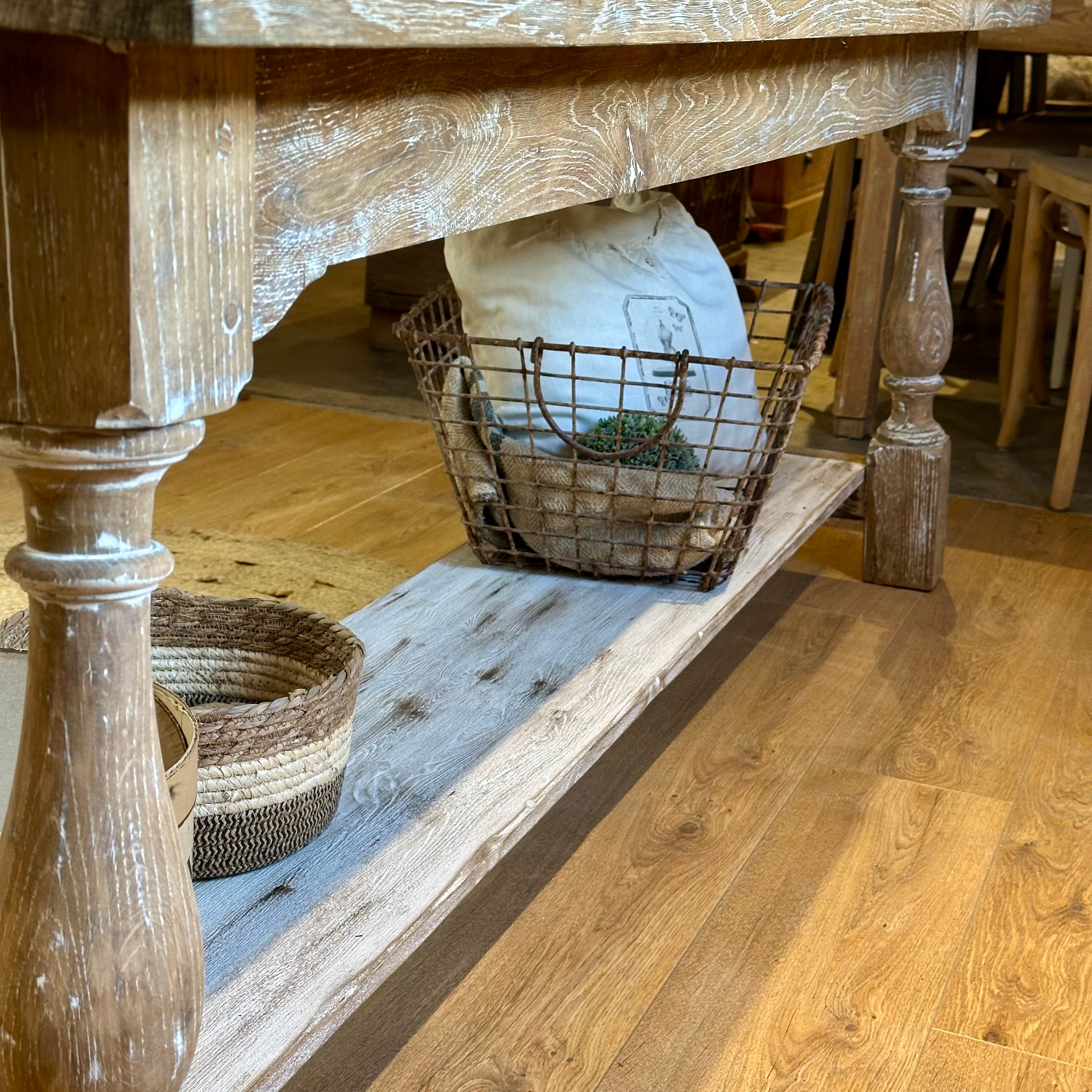 Ancienne table de drapier ou console