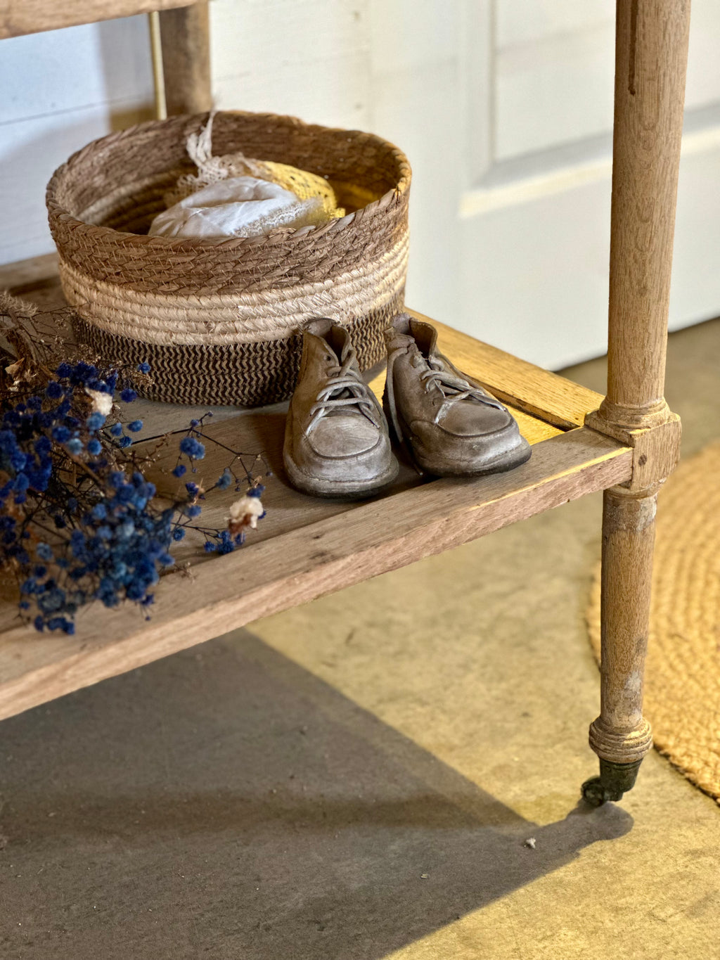 Table de toilette ou d’appoint