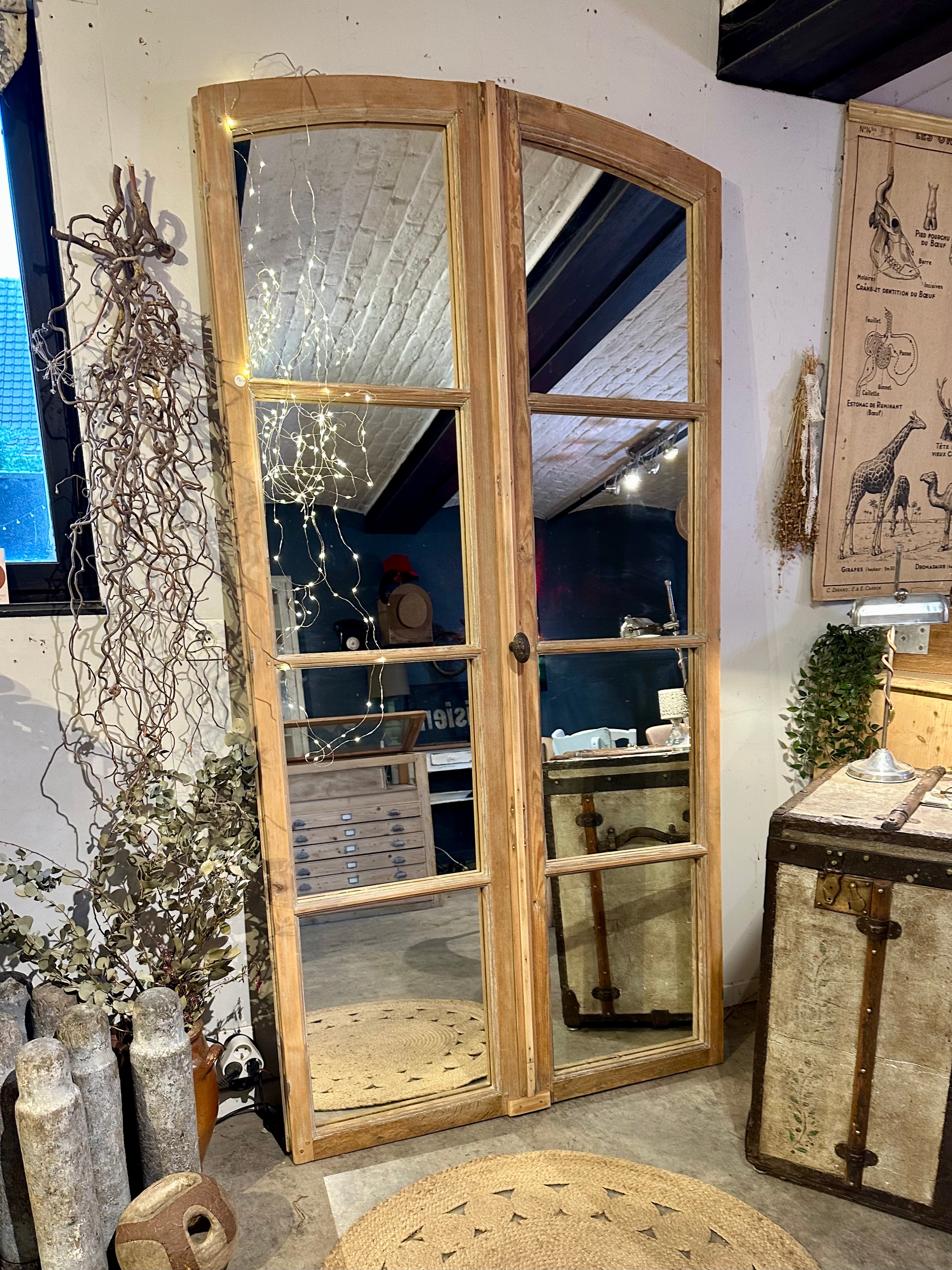 Ancien miroir fenêtre