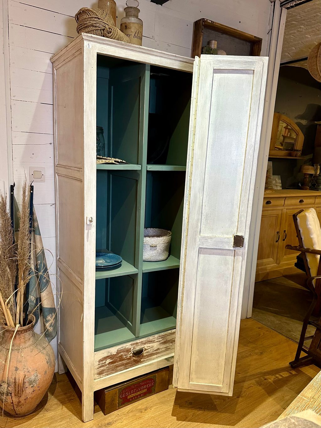 Petite armoire / possibilité vestiaire