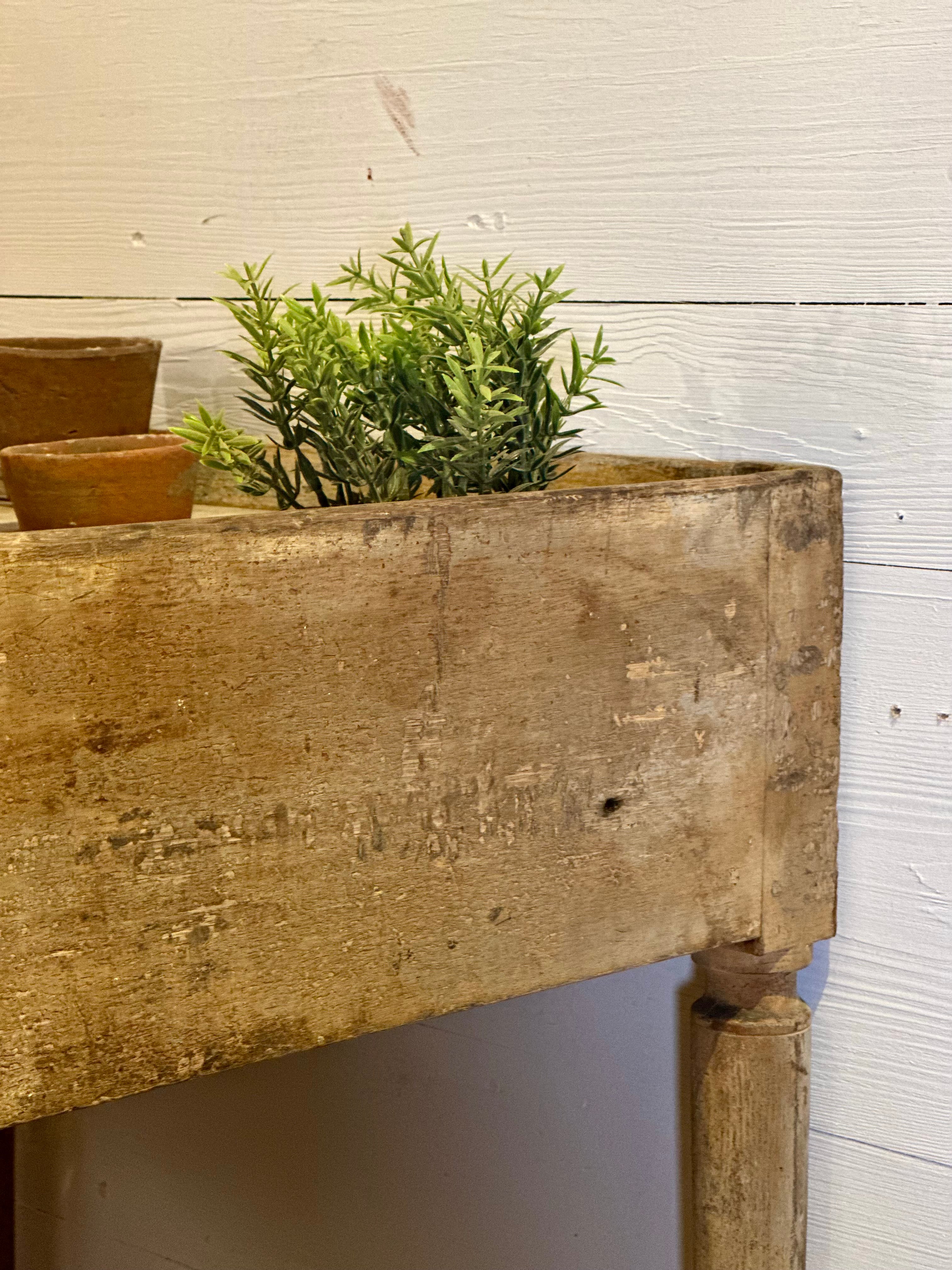 Table de toilette ou d’appoint