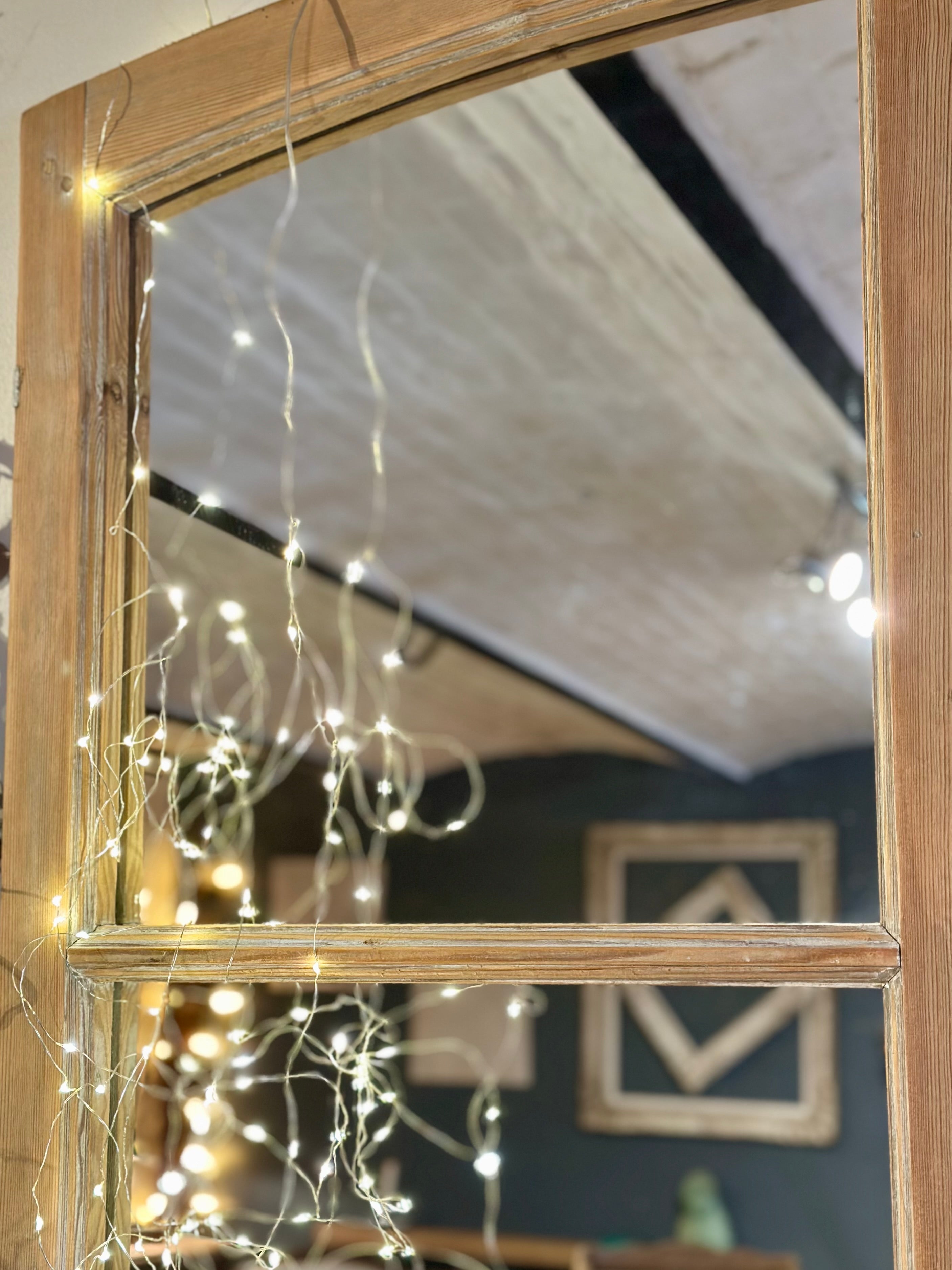 Ancien miroir fenêtre
