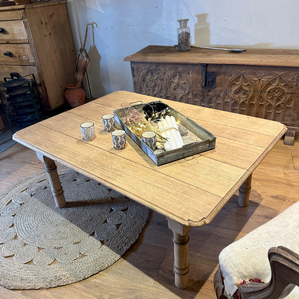 Table basse, chêne.
