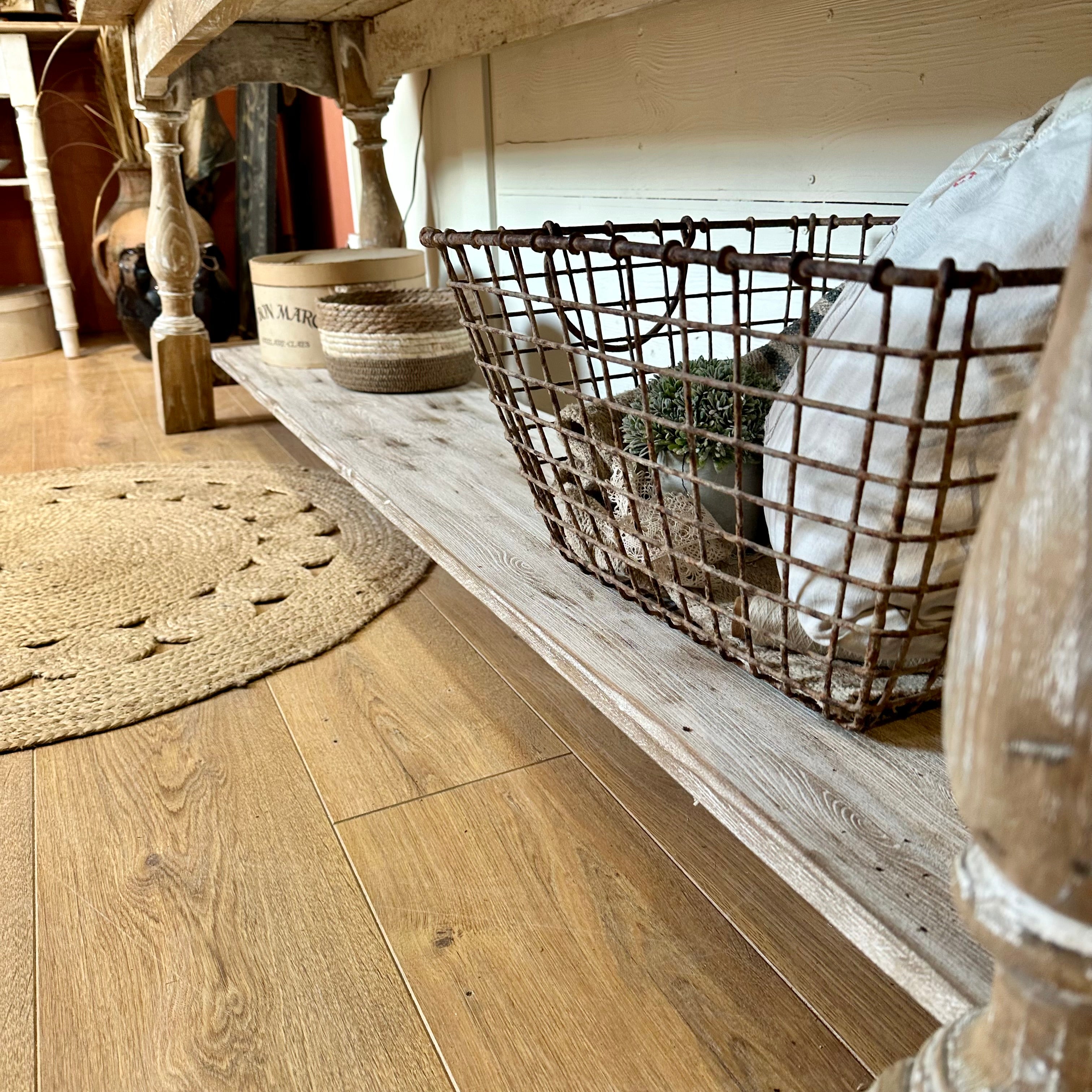 Ancienne table de drapier ou console