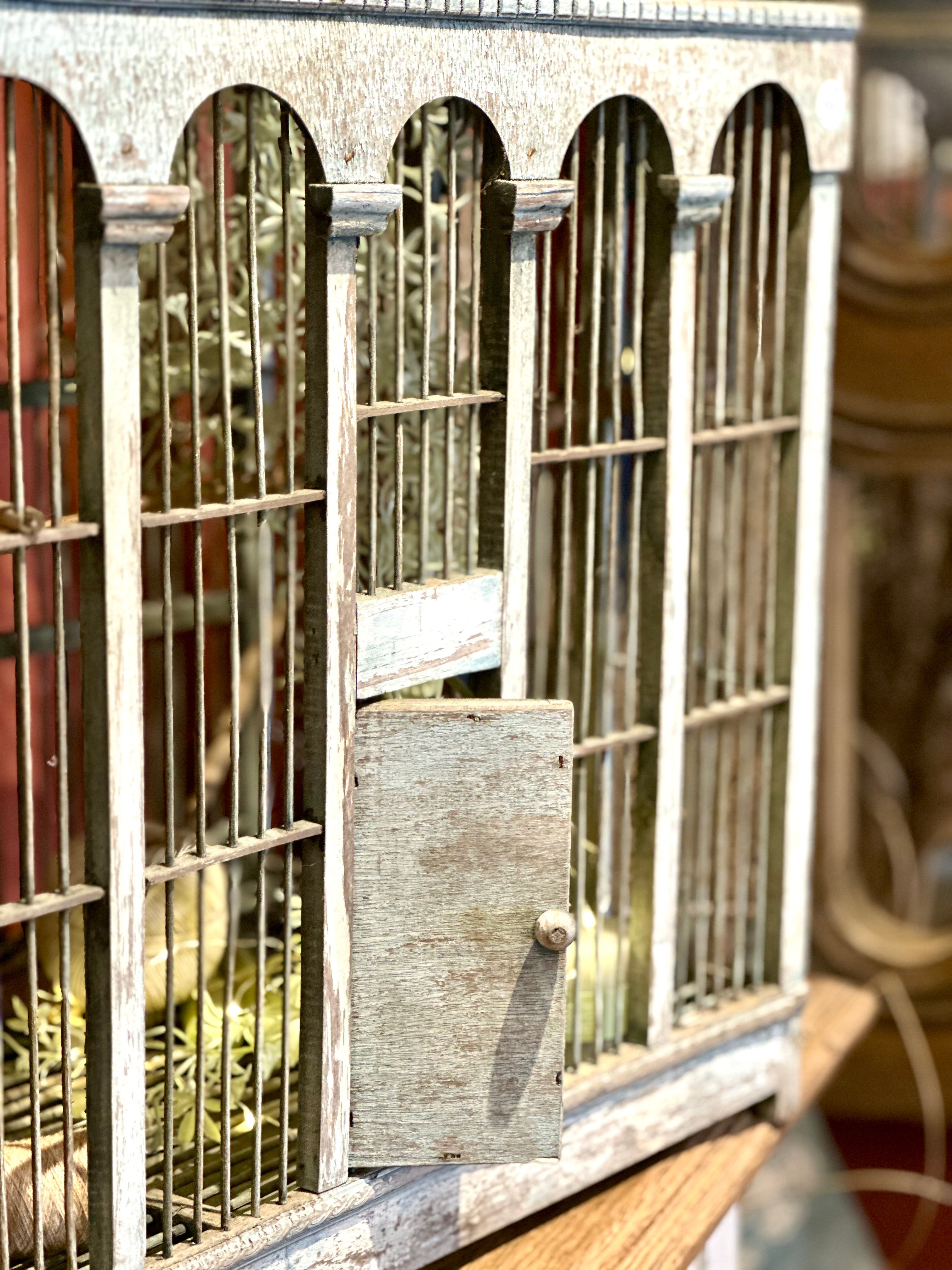 Ancienne cage à oiseaux