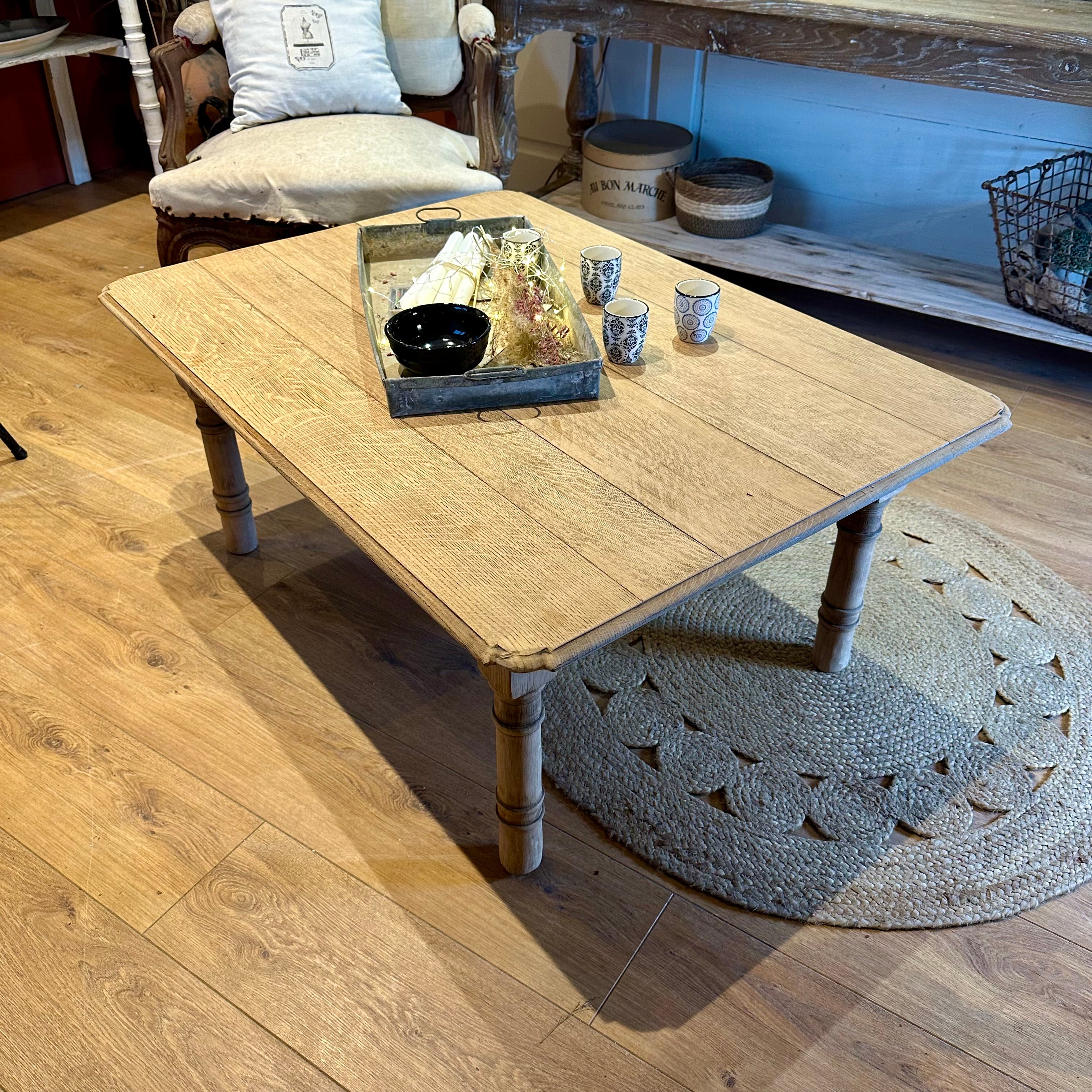 Table basse, chêne.